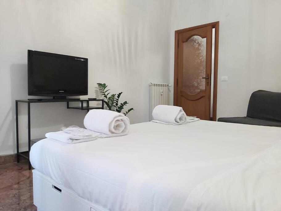 Appartamento Al Colosseo Roma Ngoại thất bức ảnh